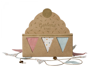 Garland, Small - Ellie and Piper